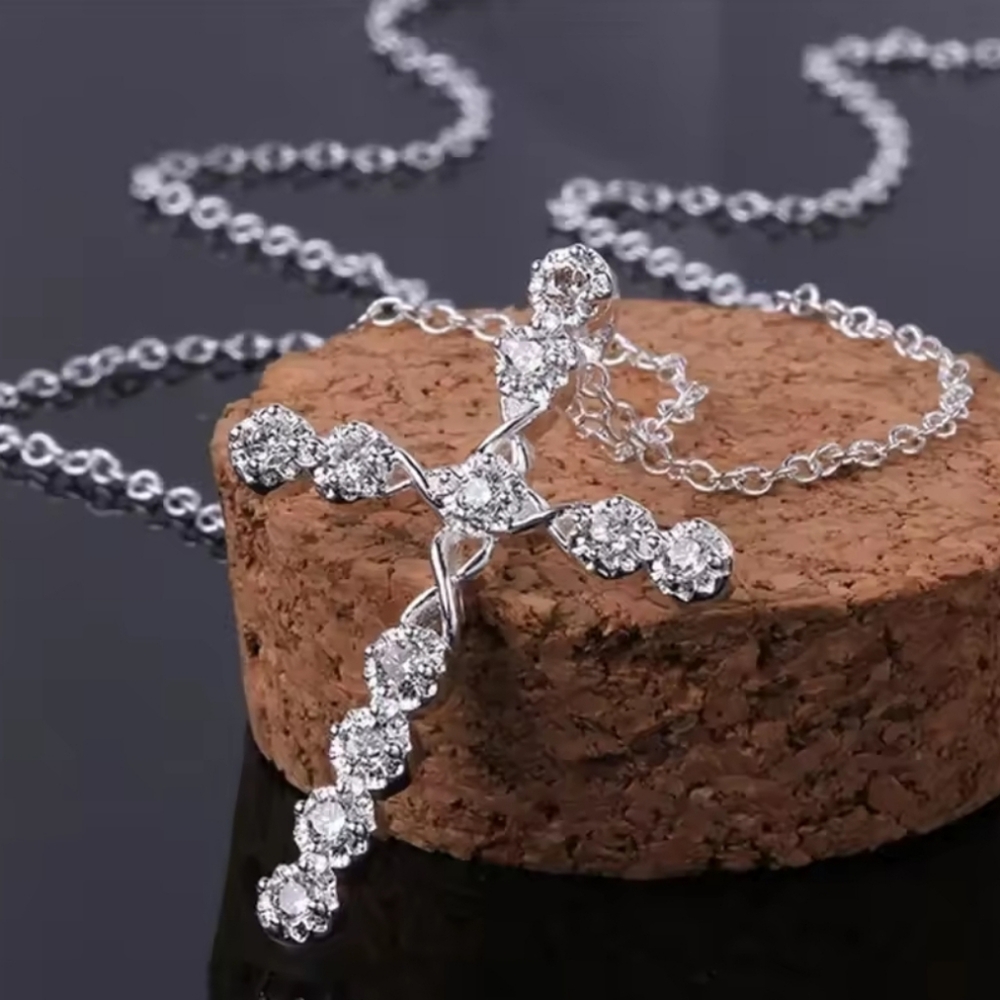 Elegant 925 Silver Cross Pendant Necklace